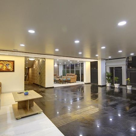 구르가온 Anandam Club House 아파트 호텔 외부 사진
